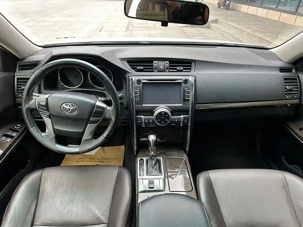Toyota Reiz 2013 2.5V