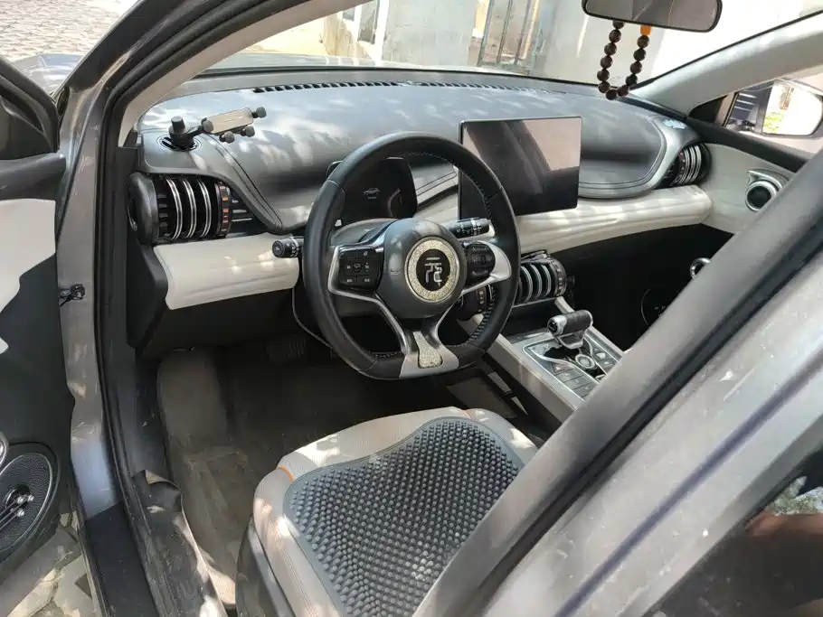 BYD Yuan Plus — миниатюра 12