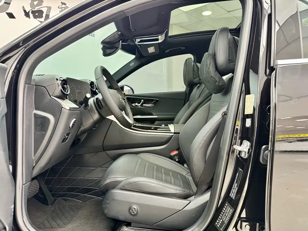 Mercedes-Benz GLC 2024 GLC 260 L 4MATIC 5 мест