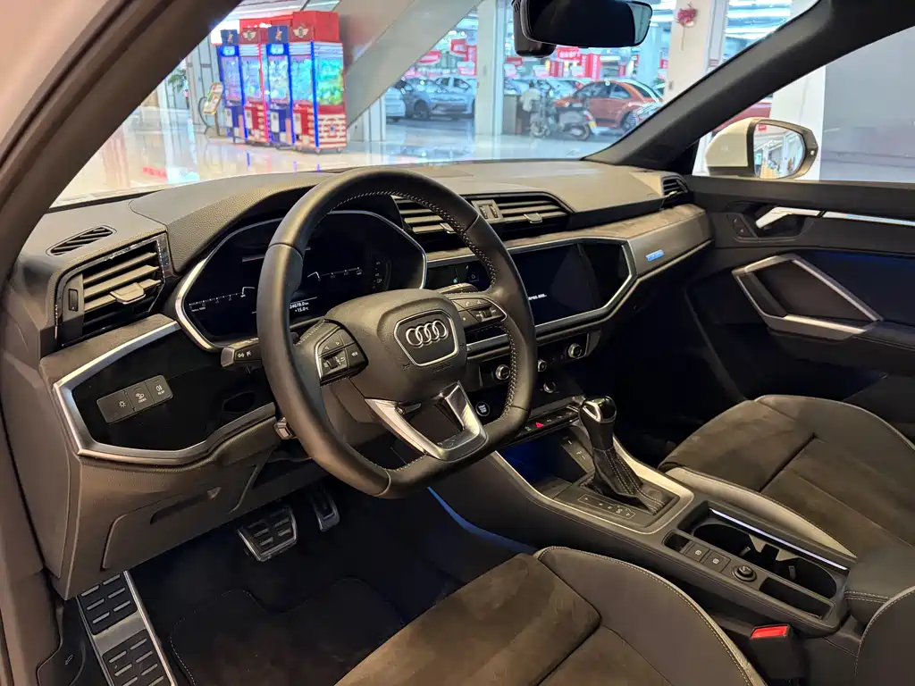 Audi Q3 2022 45 TFSI quattro Fashion