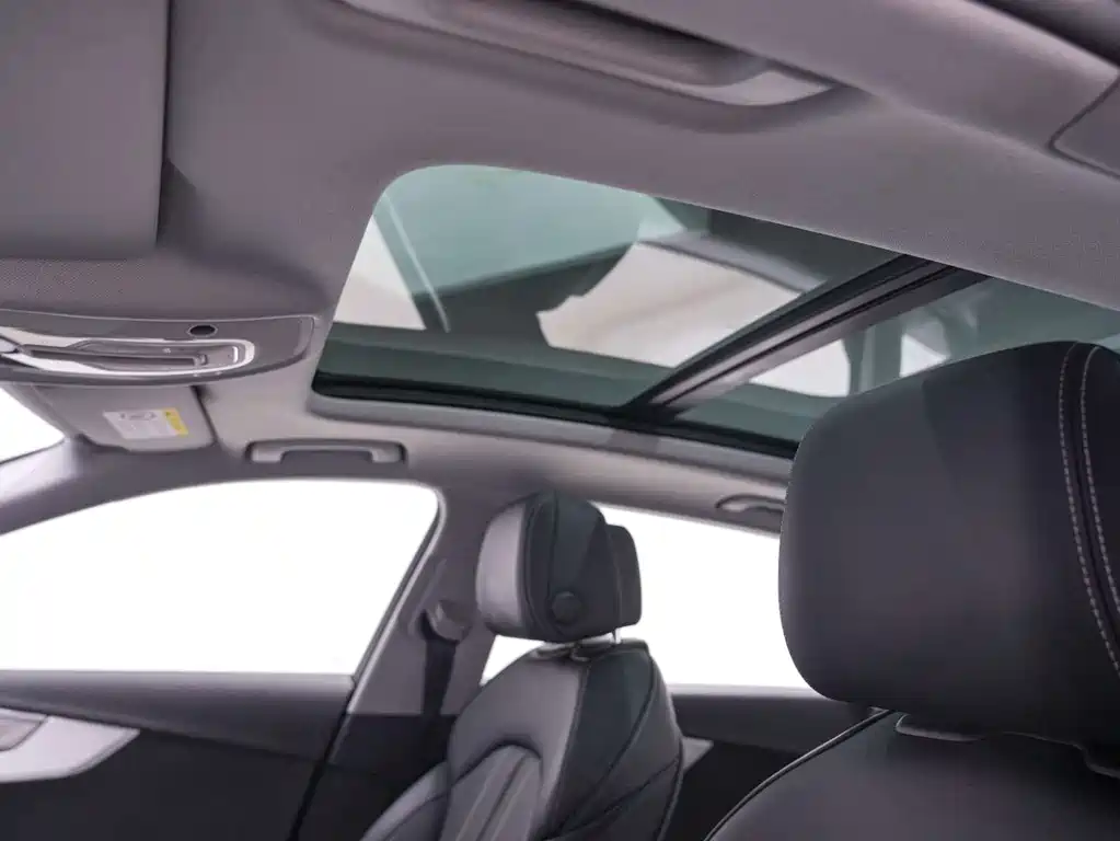 Audi A4L — миниатюра 9