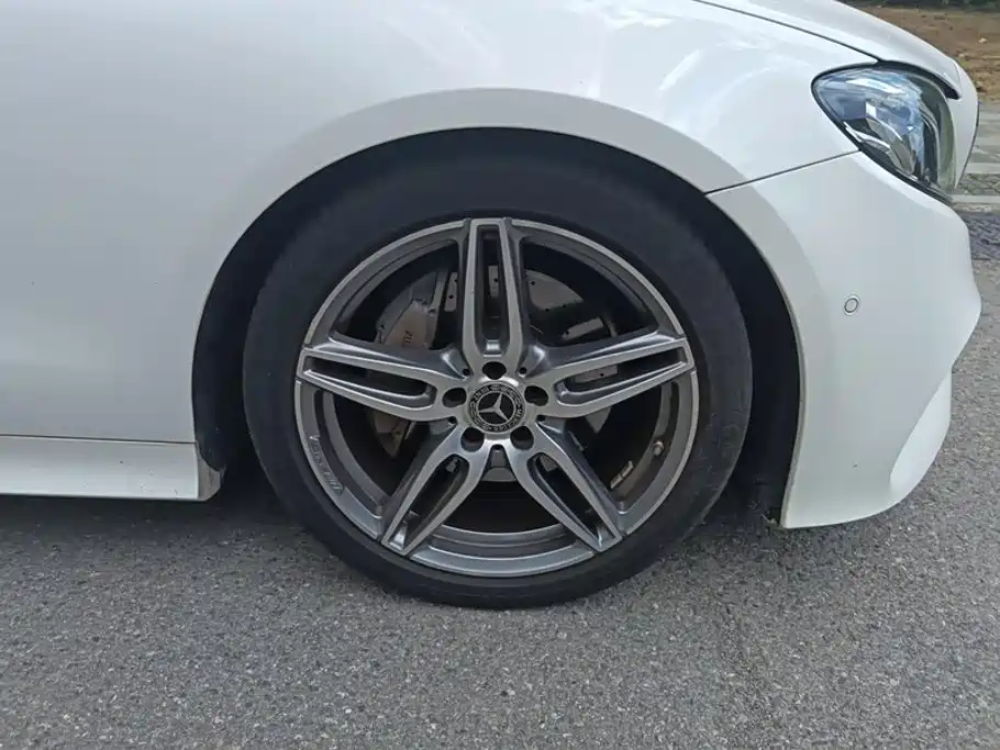 Mercedes-Benz E-Class (Import) — миниатюра 6