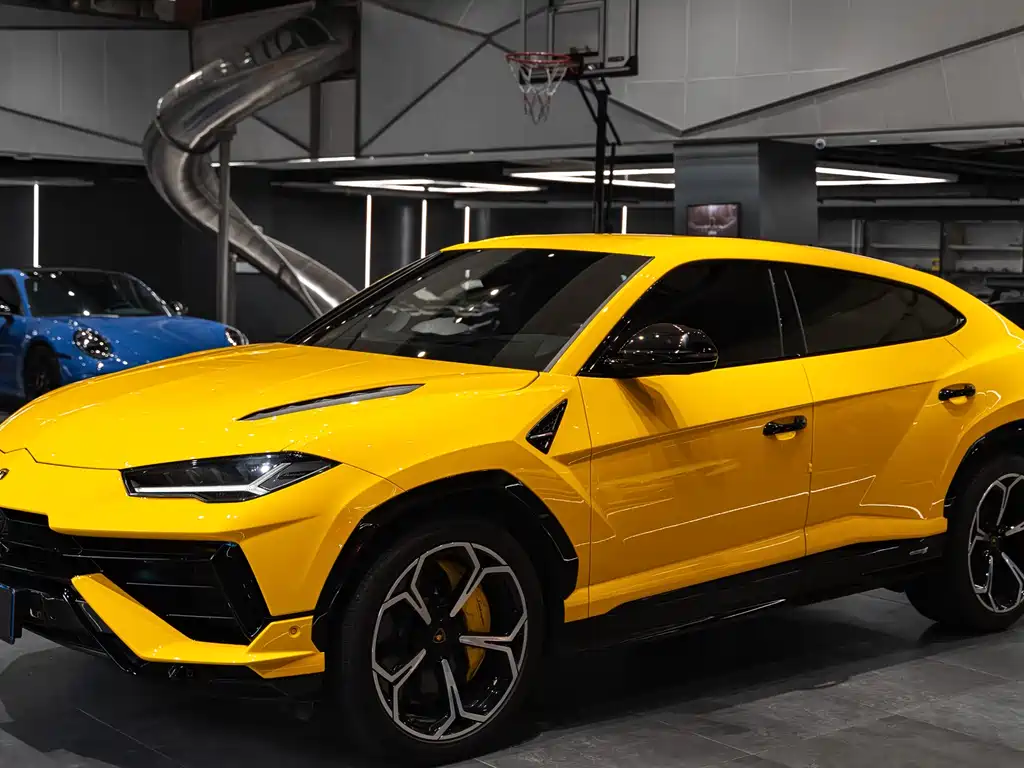 Купить Lamborghini Urus