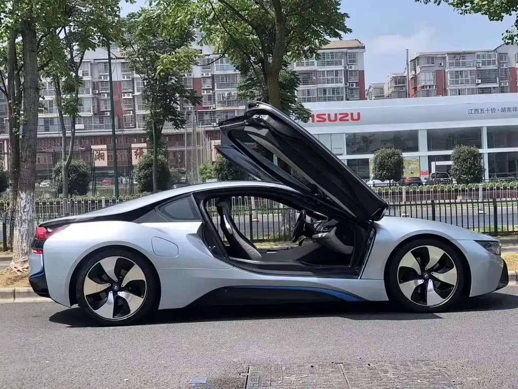 BMW i8 — миниатюра 8