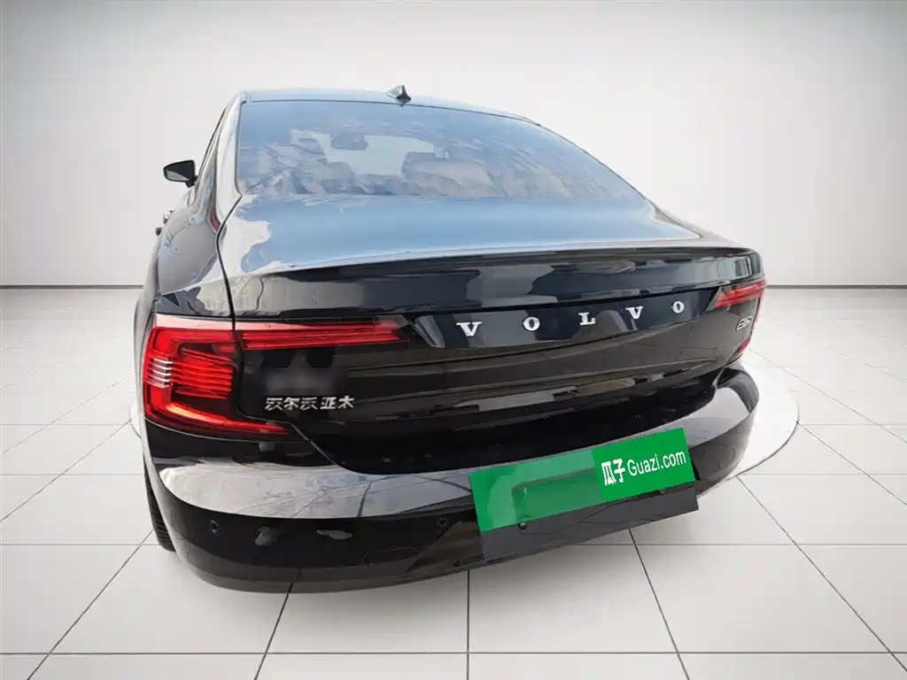 Volvo S90 2025 B5 Luxury