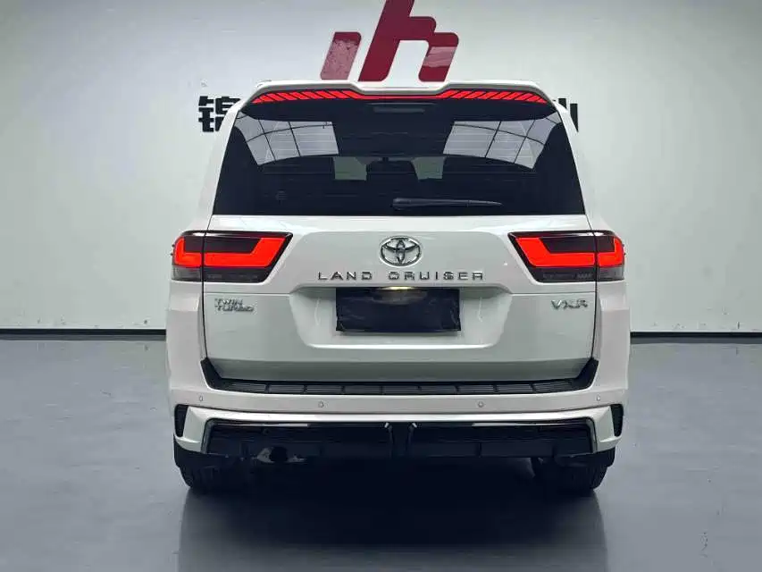 Toyota Land Cruiser — миниатюра 8