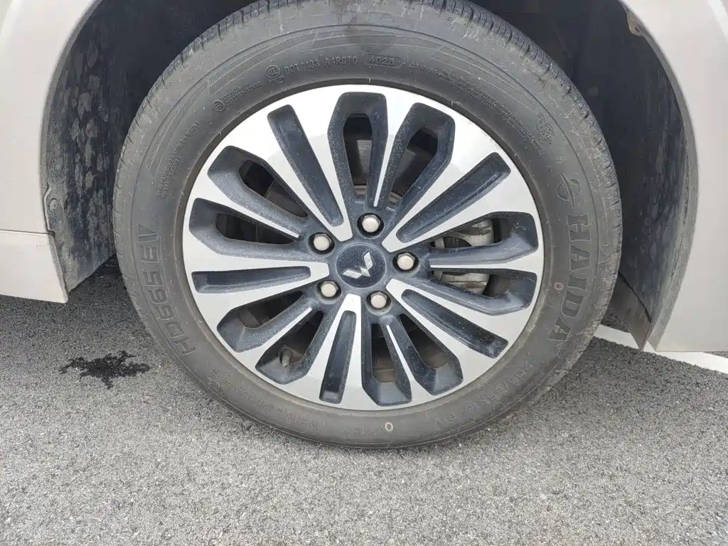 Wuling Jiachen — миниатюра 25