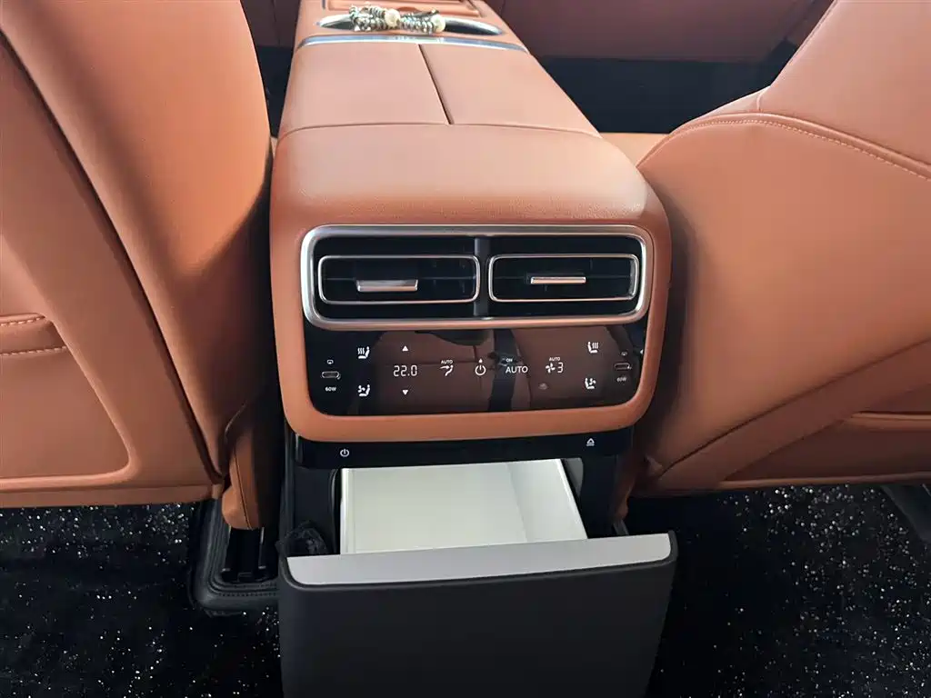 Li Auto Li L6 — миниатюра 15