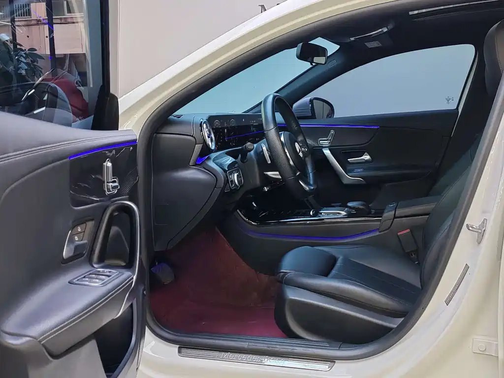 Mercedes-Benz A-Class A 2022 A 200 L Sport Fashion
