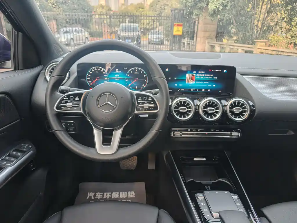 Mercedes-Benz GLA - фото 9