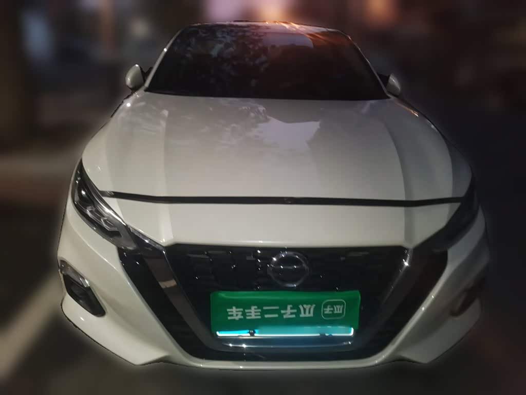 Nissan Teana 2.0 л 2022 г. Белый, пробег 31500 км