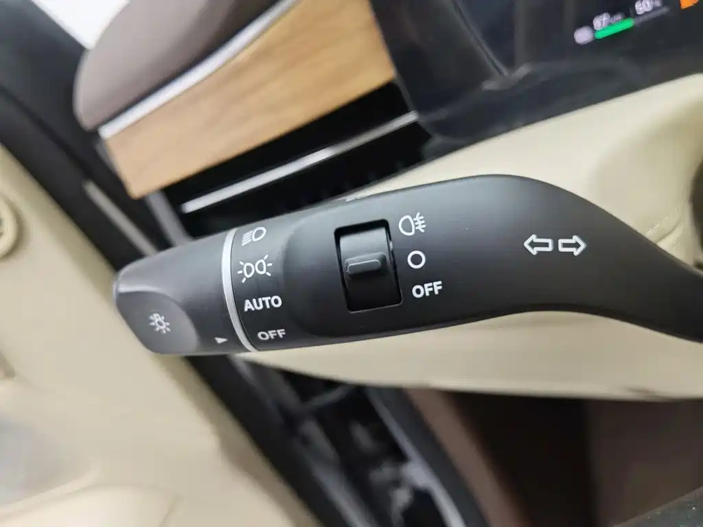 AITO AITO M7 — миниатюра 21