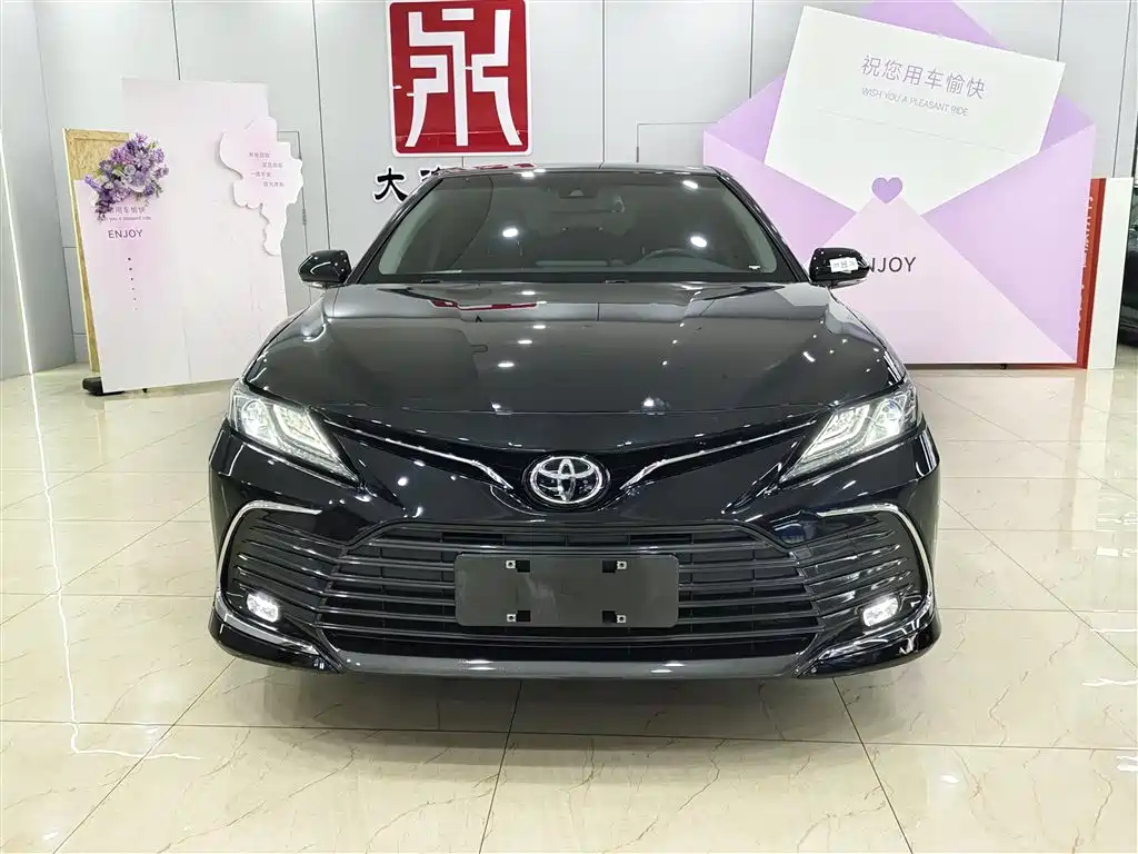 TOYOTA CAMRY