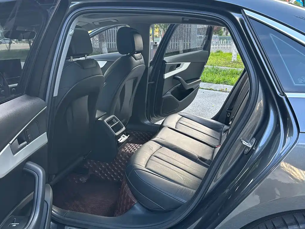 Audi A4L — миниатюра 12