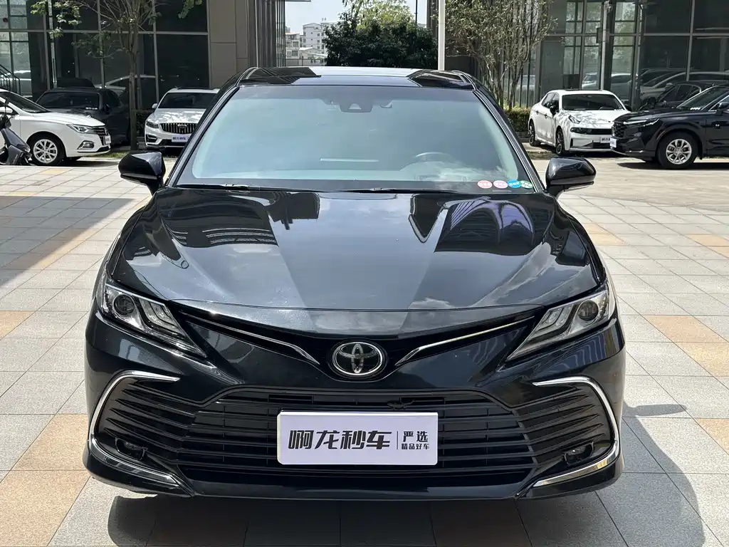 Toyota Camry 2021 2.5G Luxury