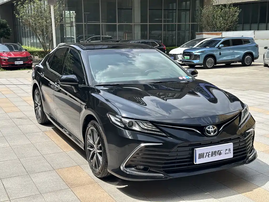 Toyota Camry 2021 2.5G Luxury