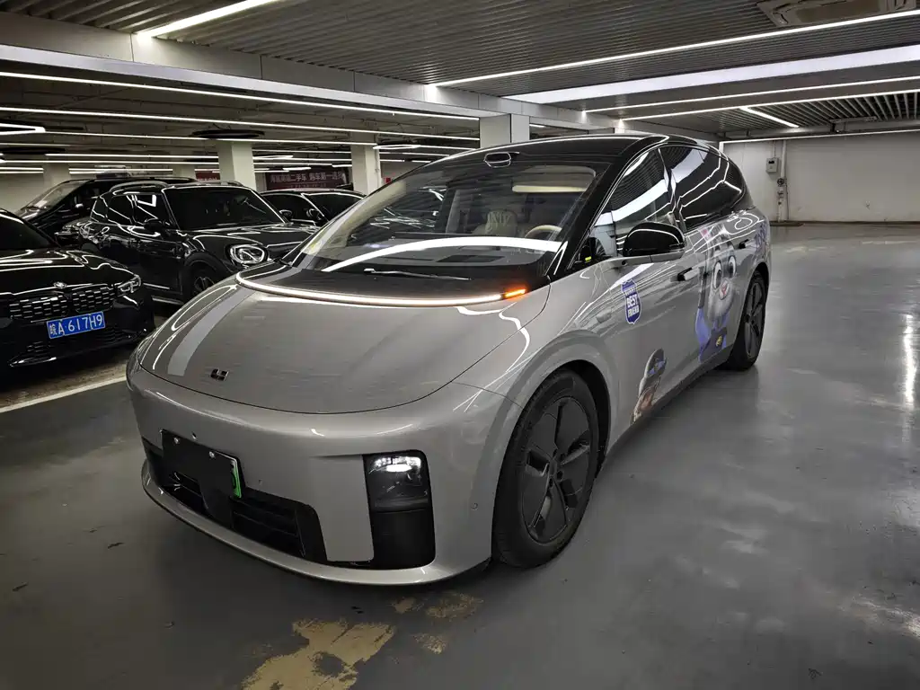 Li Auto Li i8
