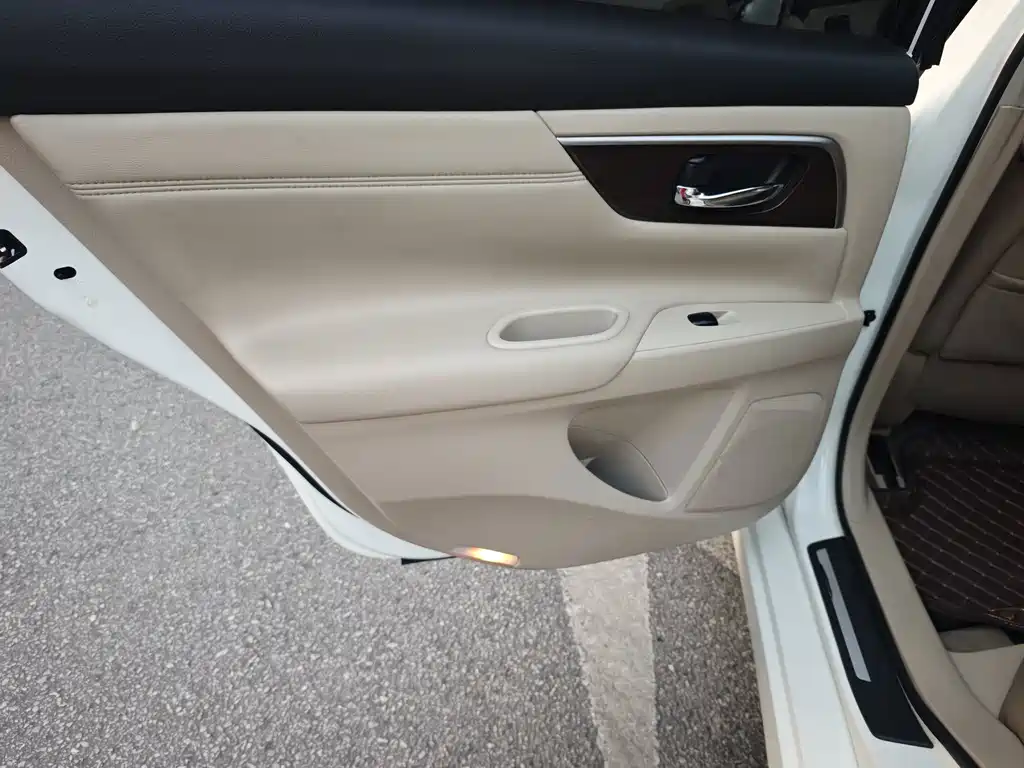 Nissan Teana — миниатюра 20