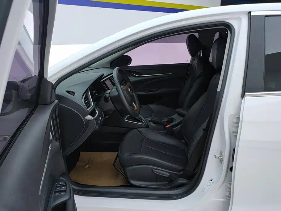 Buick Excelle — миниатюра 9