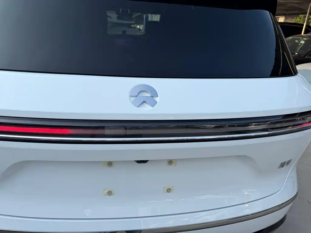 NIO ES8 — миниатюра 12