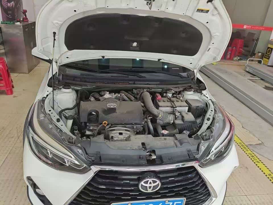 Toyota YARiS L Zhi Xuan 1.5 л 2022 г. Белый, пробег 38000 км