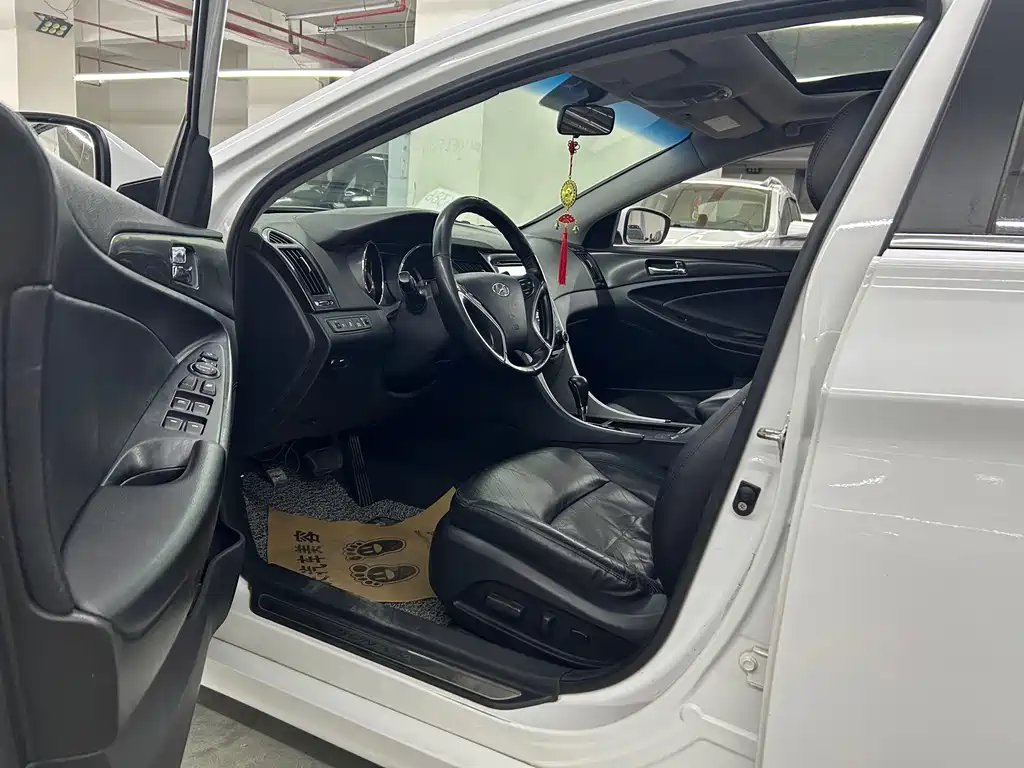 Hyundai Sonata — миниатюра 7