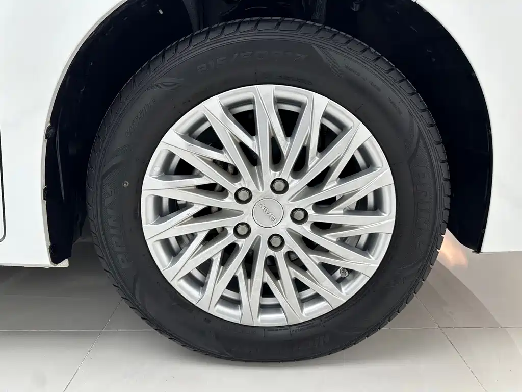 BAW Ruisheng Ace M7 — миниатюра 19