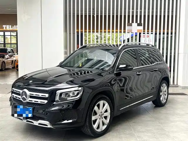 MERCEDES BENZ GLB