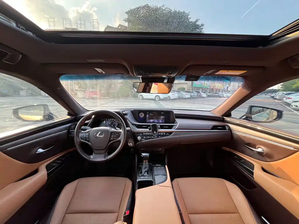 Lexus ES — миниатюра 5