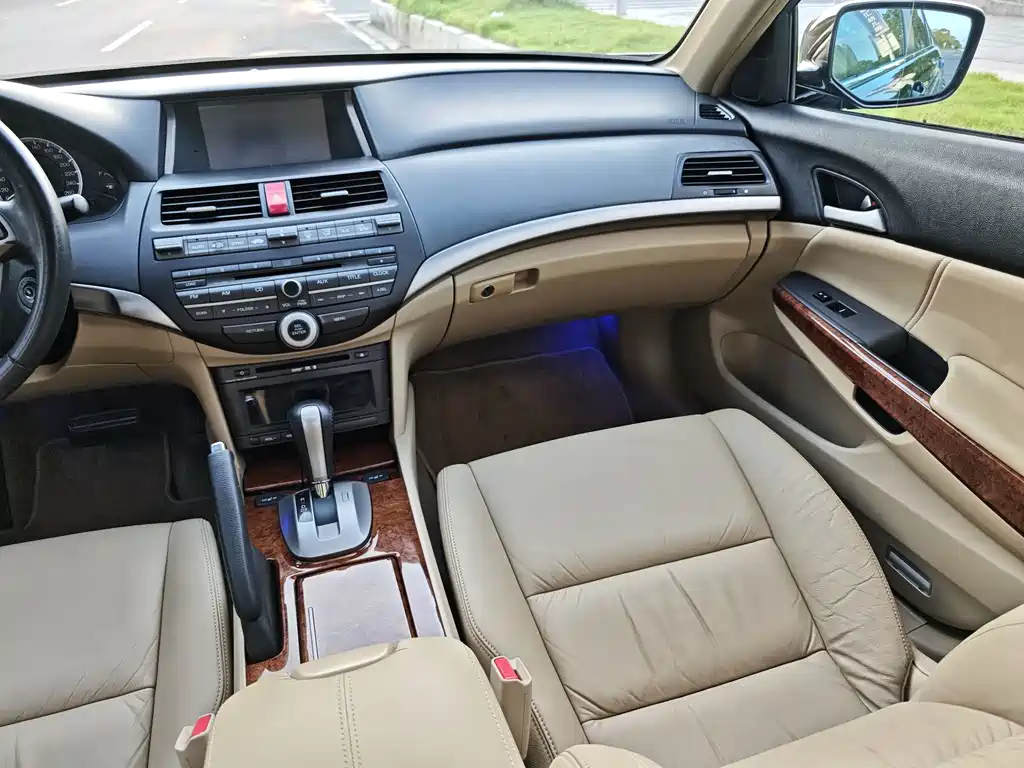 Honda Accord — миниатюра 13
