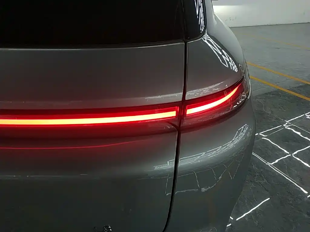 Li Auto Li L8 — миниатюра 8