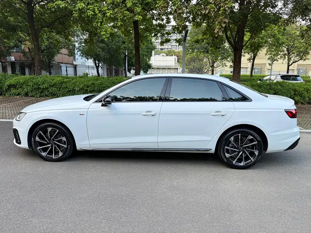 Audi A4L — миниатюра 7