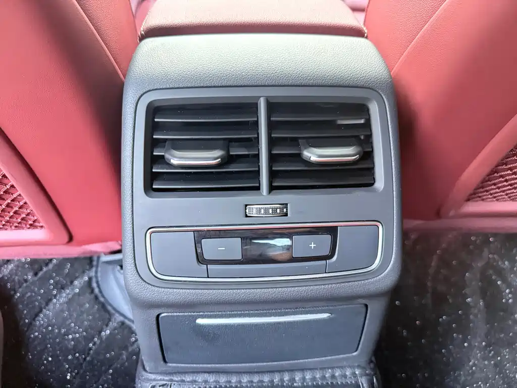 Audi A4L — миниатюра 13
