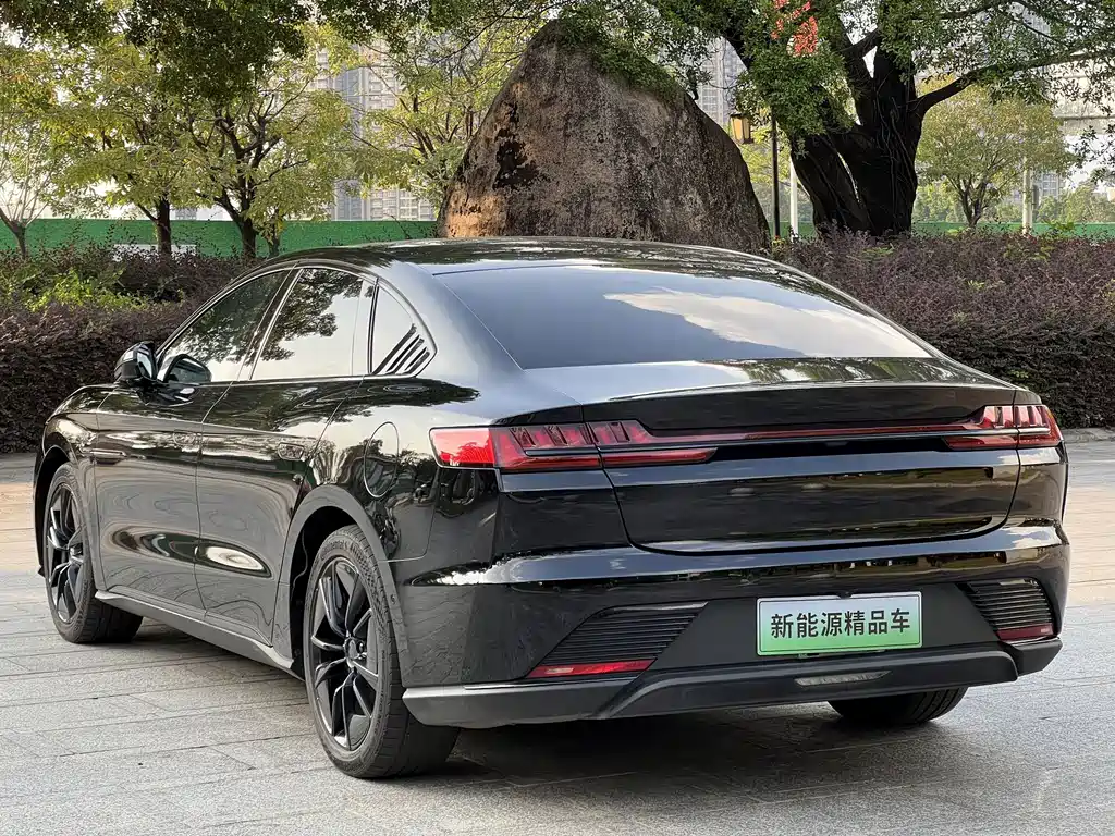 BYD Han — миниатюра 4