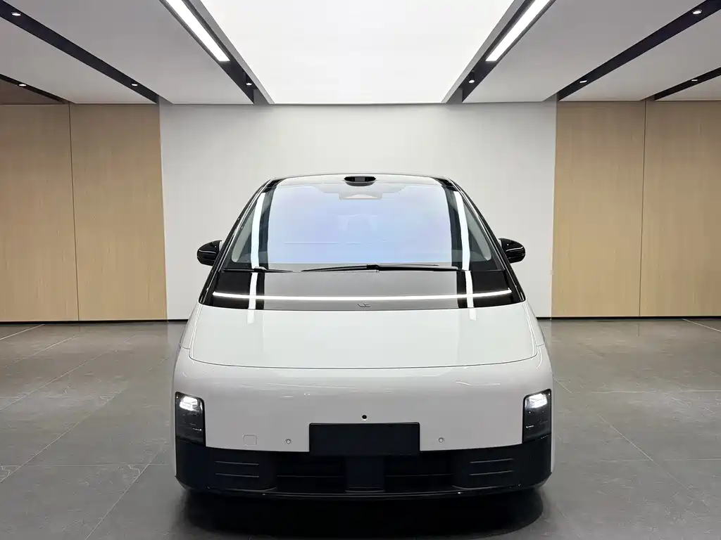 Li Auto Li MEGA — миниатюра 2