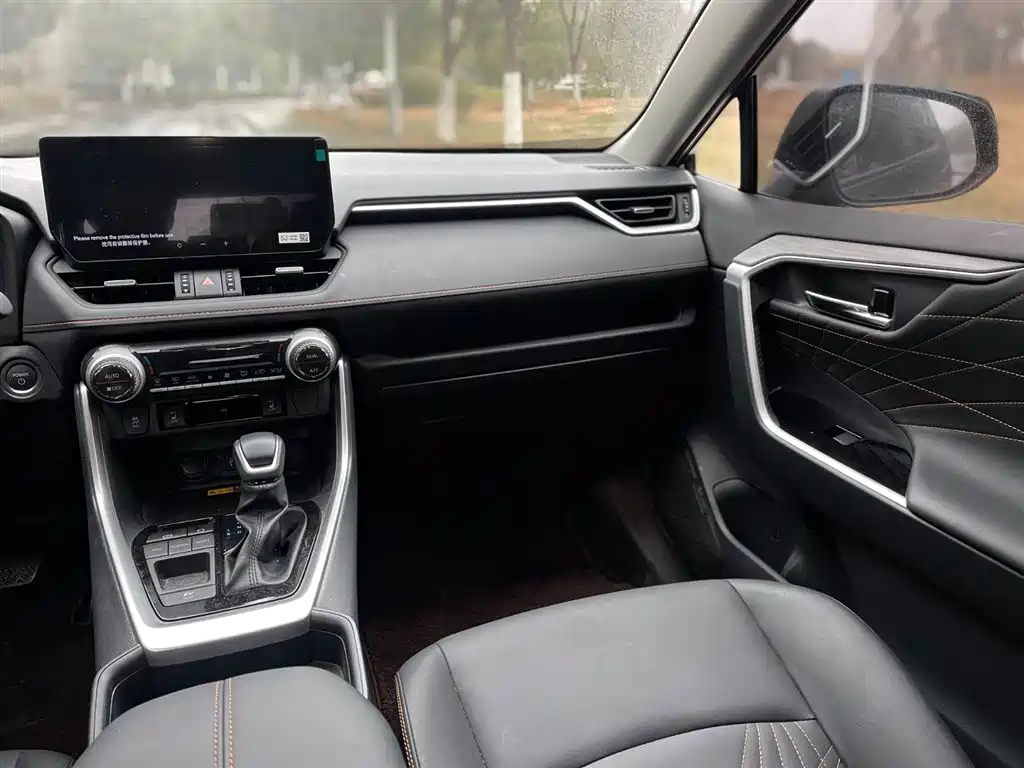 TOYOTA RAV4 RONGFANG