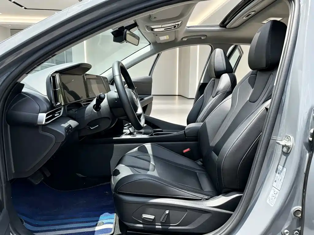 Hyundai Elantra — миниатюра 7