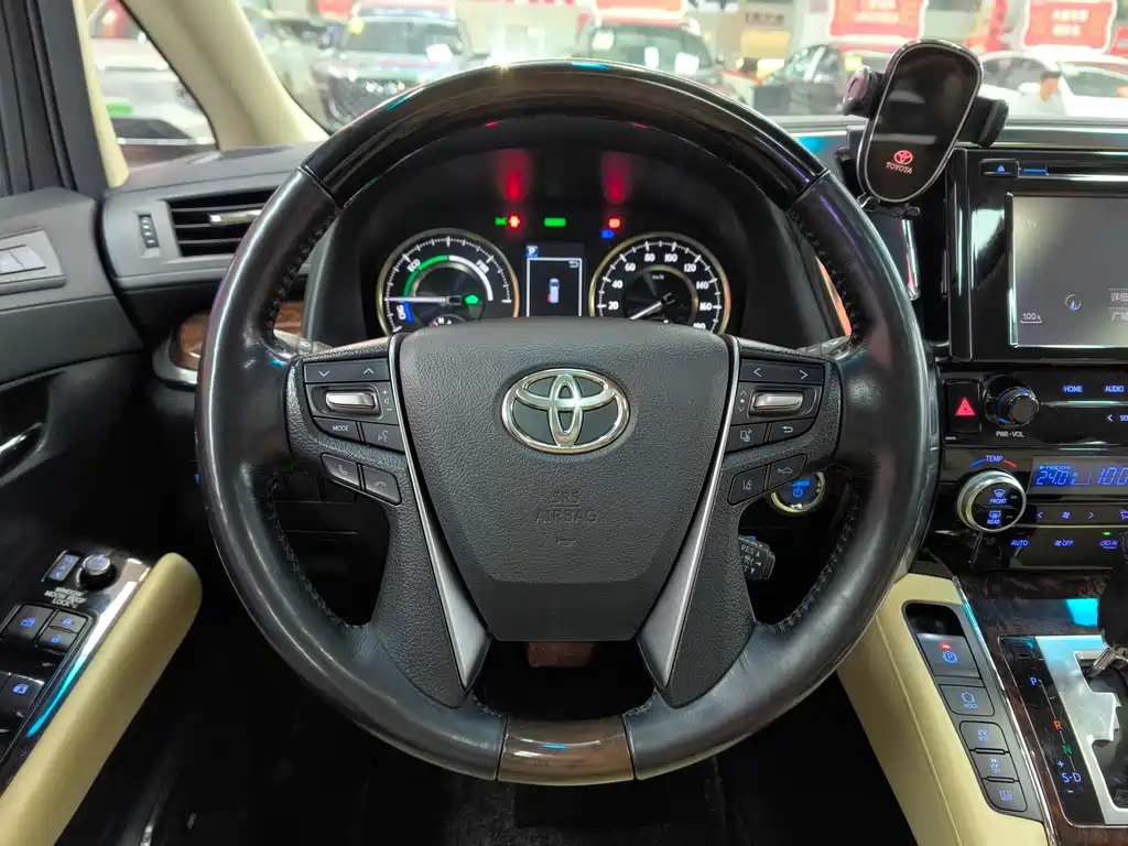 Toyota Alphard 2019 2.5L Luxury