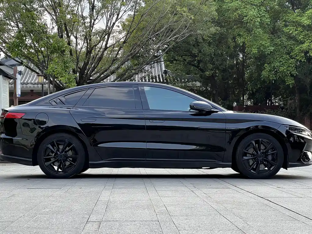 BYD Han — миниатюра 7