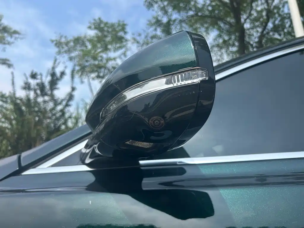 Jaguar XFL — миниатюра 4