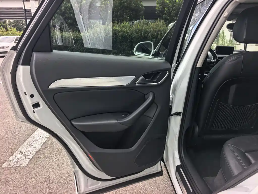 Audi Q3 — миниатюра 14