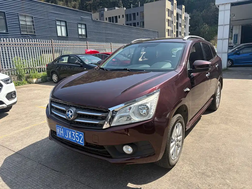 Venucia T70 2016