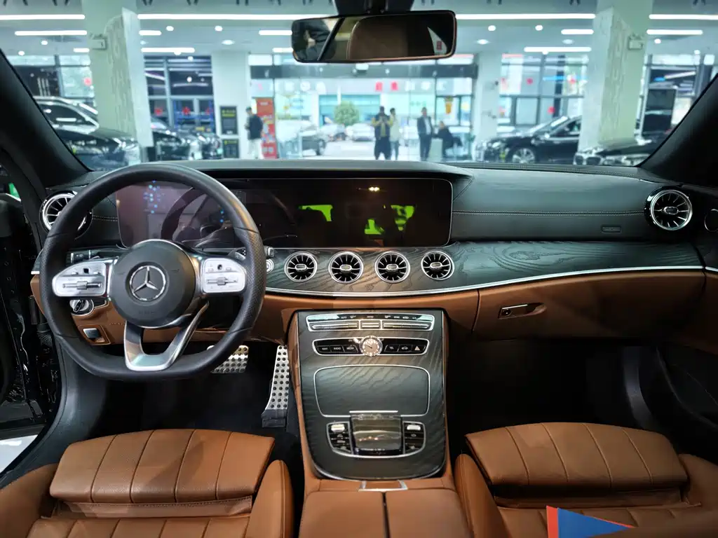 Mercedes-Benz E-Class (Import) — миниатюра 9