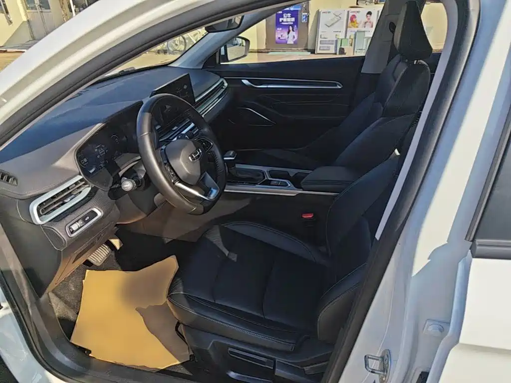 Geely Emgrand — миниатюра 15