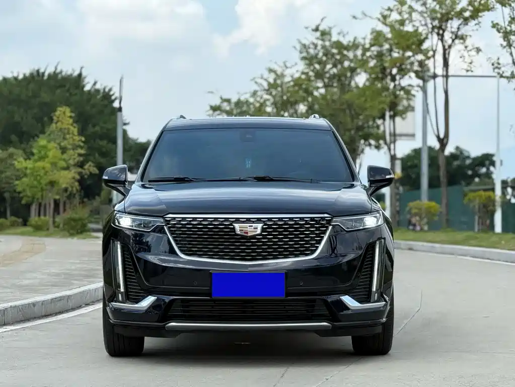 Cadillac XT6 2022 2.0T мест Luxury