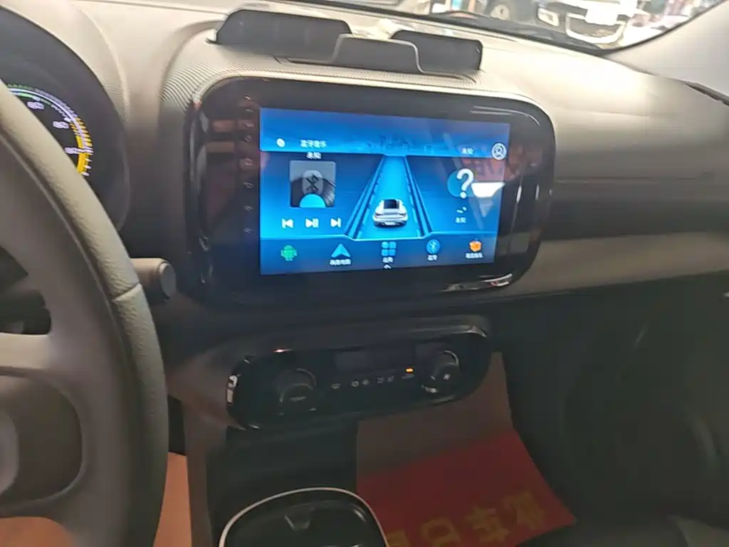 Roewe Clever — миниатюра 13