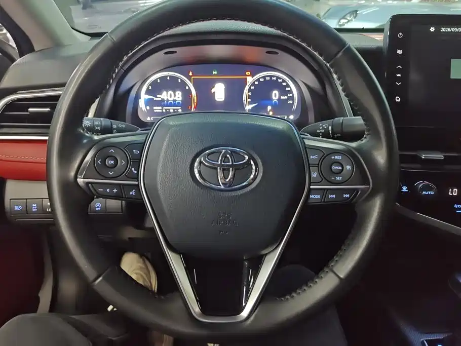 Toyota Camry — миниатюра 15
