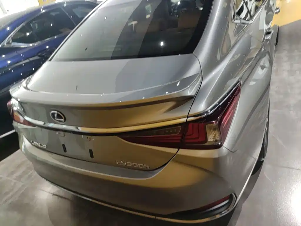 Lexus ES — миниатюра 6