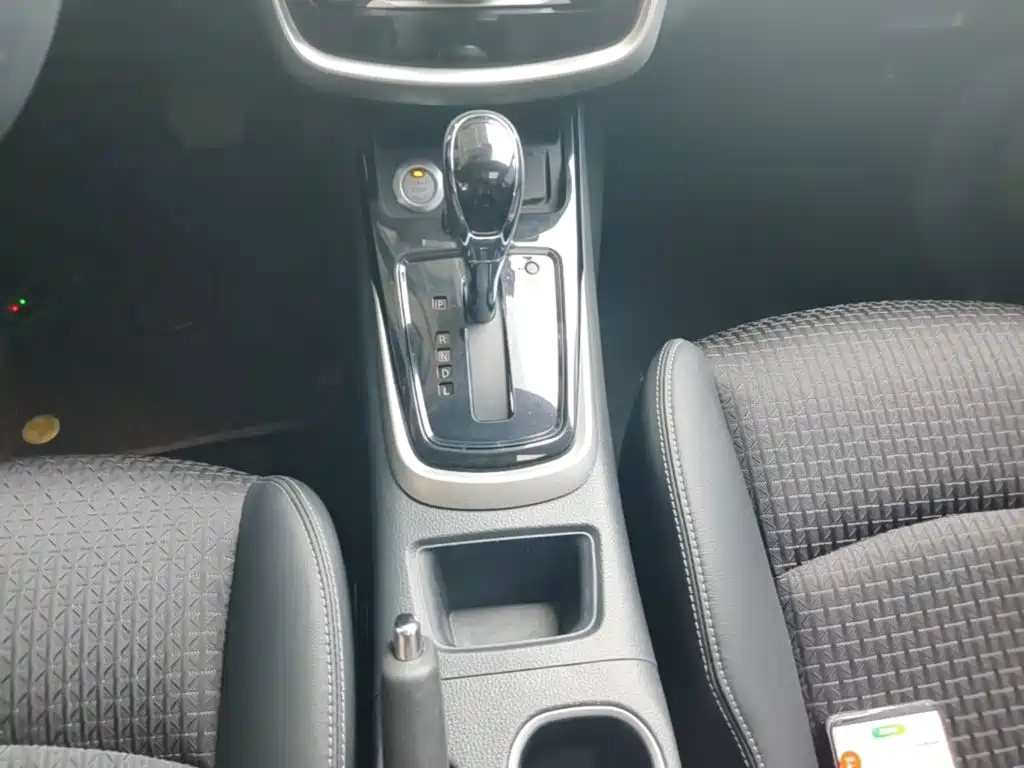 Nissan Tiida — миниатюра 14
