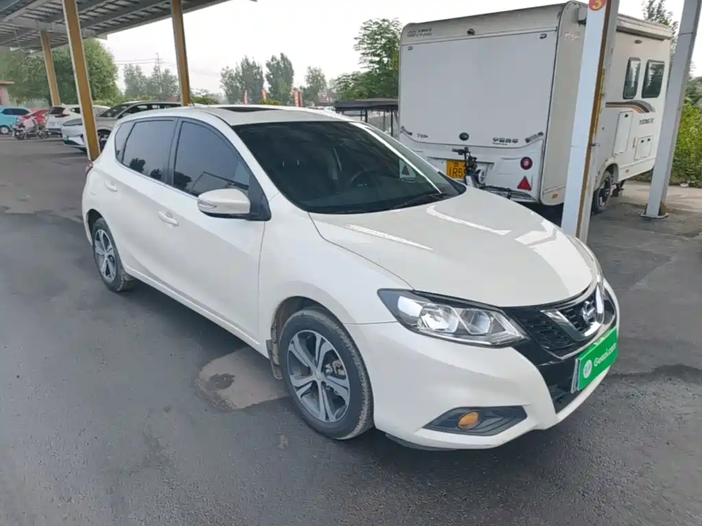Nissan Tiida — миниатюра 4